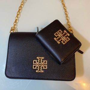 TORY BURCH BRAND NEW CROSSBODY SET PEBBLED LEATHER